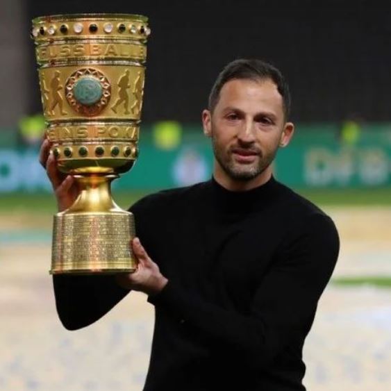 Domenico Tedesco with a trophy